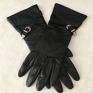 ❣️NWOT Fashionable❣️ Black Buttery Soft Leather Gloves
